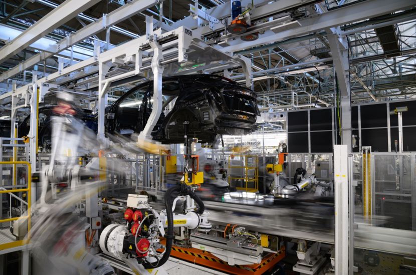 نيسان  تخطط لزيادة المبيعات بمقدار مليون سيارة بحلول 2027 - اقتصاد الشرق مع بلومبرغ