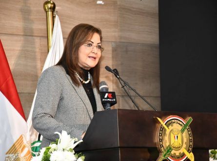 وزيرة التخطيط المصرية: إيرادات قناة السويس تراجعت 50% بسبب توترات البحر الأحمر