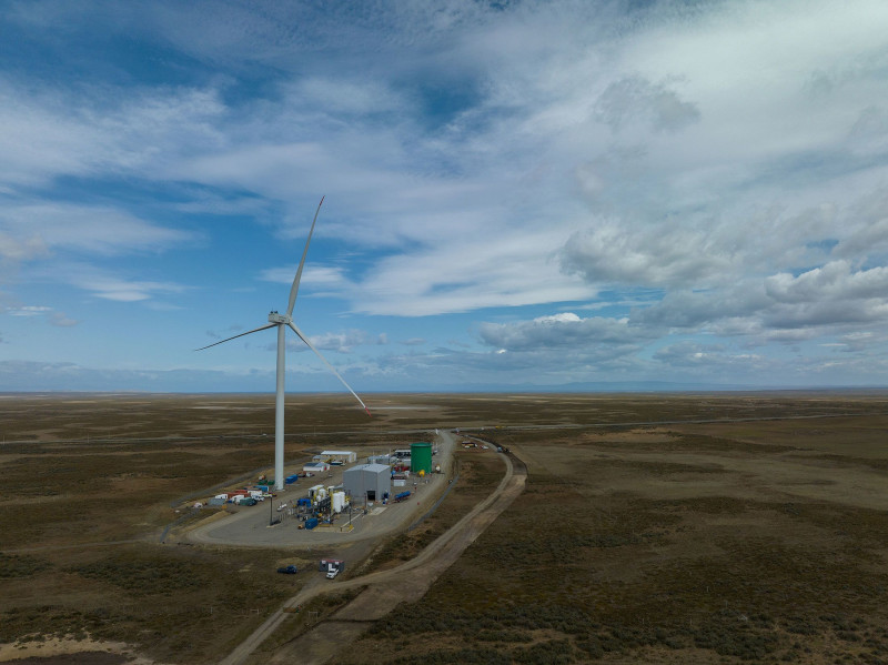 مشروع "هارو أوني" يعتمد على الرياح للمساعدة في إنتاج وقود صناعي.