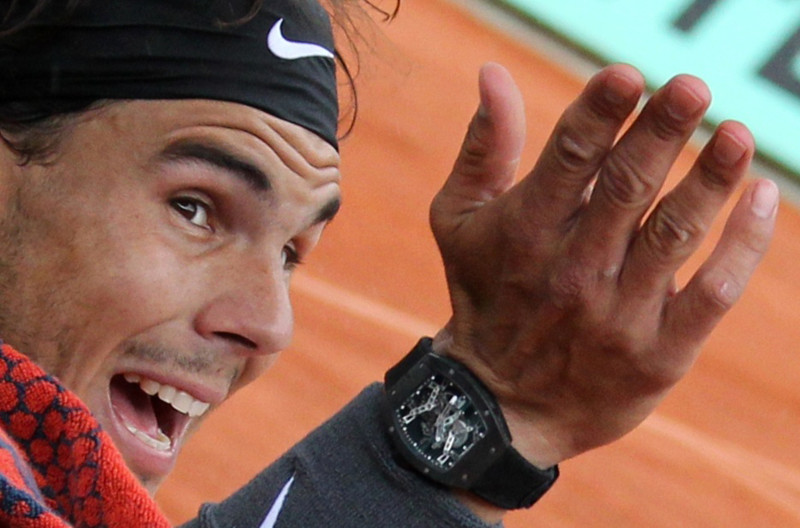 بطل التنس الإسباني رافاييل نادال مرتدياً ساعة "ريتشارد ميل" (Richard Mille)