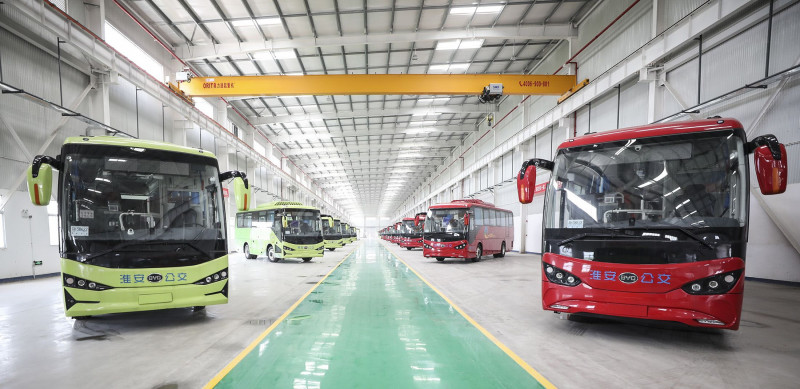 خط إنتاج في معمل "بي واي دي" في هوايان، الصين