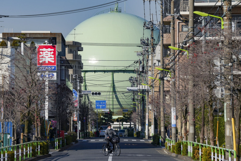 صهريج تخزين لشركة "طوكيو" للغاز في منشأة سيتاغايا التابعة لها بالعاصمة اليابانية طوكيو