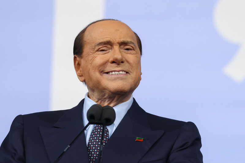 سيلفيو برلسكوني، نائب رئيس الوزراء الإيطالي الأسبق، ومالك نادي "مونزا" الإيطالي