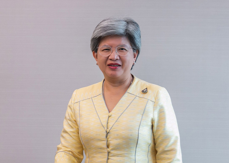 روينفادي سوانمونغ كول، الأمينة العامة لهيئة هيئة الأوراق المالية والبورصات التايلندية.
