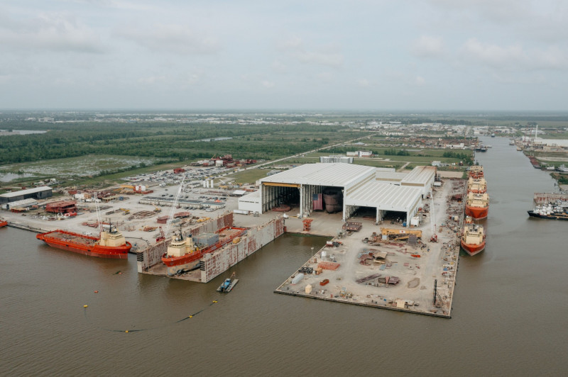 حوض بناء سفن شركة "إيدسون تشويست أوفشور" بمدينة هوما في ولاية لويزيانا في الولايات المتحدة الأميركية