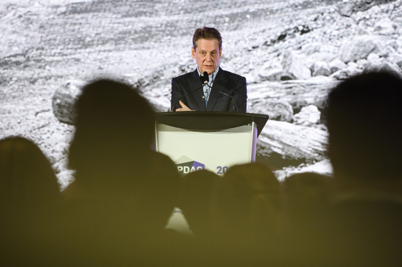 روبرت فريدلاند، متحدثاً خلال مؤتمر "بروسبكترز آند ديفلبرز أسوشيشن أوف كندا"، في تورنتو، بتاريخ 5 مارس