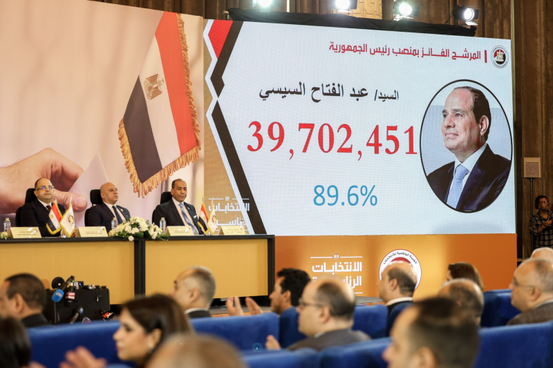 شاشة تعرض عدد الأصوات التي حصدها الرئيس المصري عبد الفتاح السيسي في الانتخابات الرئاسية الأخيرة، 18 ديسمبر 2023