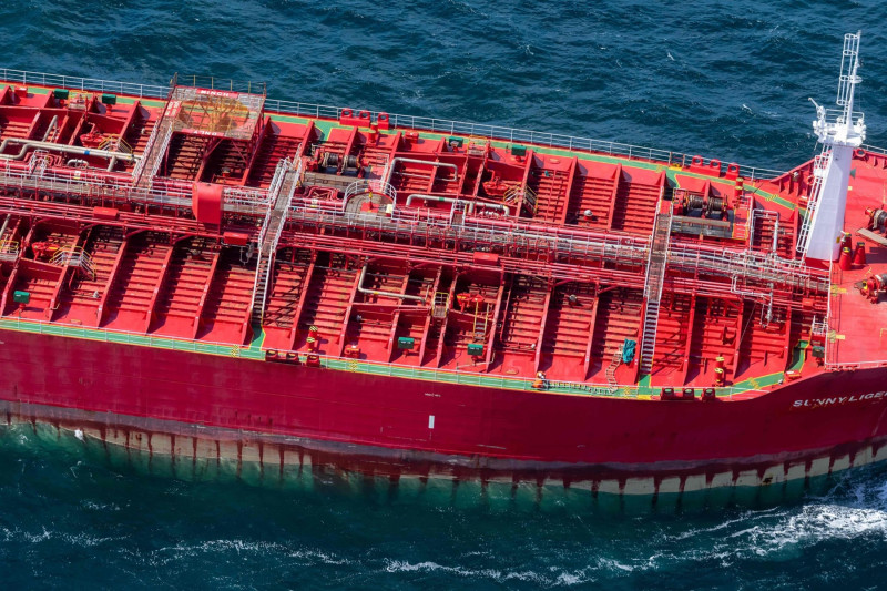 رسو الناقلة "صني ليغر" (Sunny Liger) المحمَّلة بشحنة من الديزل الروسي في بحر الشمال بالقرب من ميناء "إيجميودن" الهولندي في أبريل 2022 