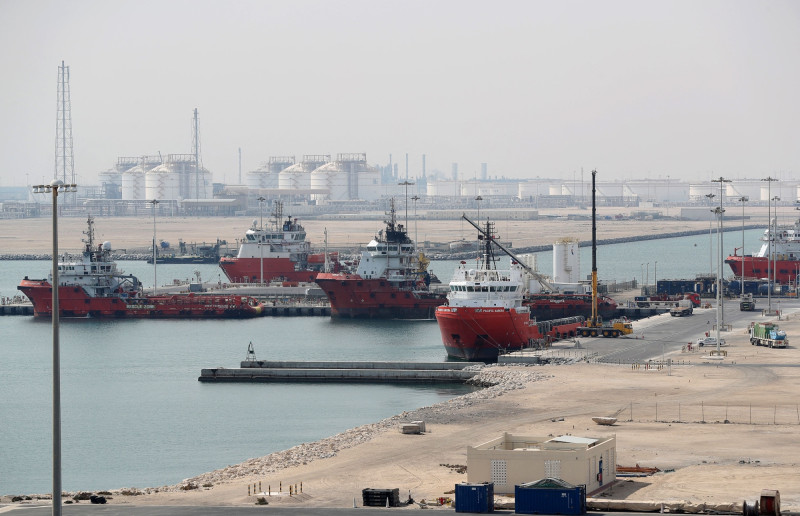 مدينة راس لفان الصناعية، حيث تنتج قطر الغاز الطبيعي المسال شمال الدوحة. دولة قطر