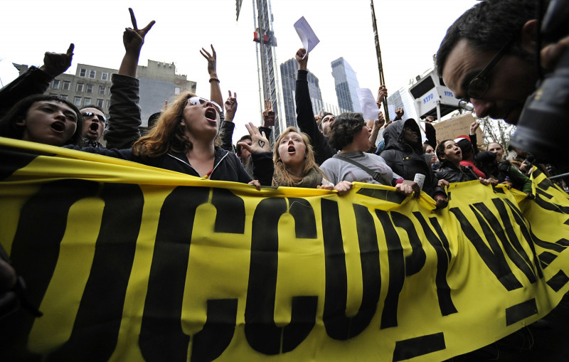 متظاهرون في حركة "احتلال وول ستريت" بنيويورك خلال نوفمبر 2011